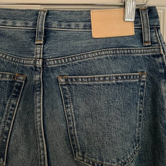 Everlane The ’90S Cheeky Jean in Vintage Mid Blue - Picture 7 of 7